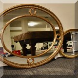 D19. Oval mirrors. 